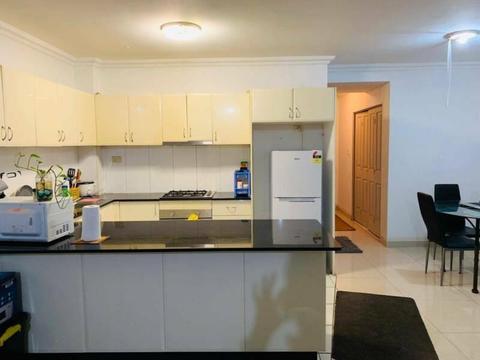 Room share in 2 bedroom apartment ||| Only 3 people in whole apartment