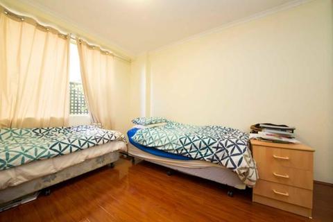 AFFORDABLE ROOMSHARE FOR $180 PER WEEK