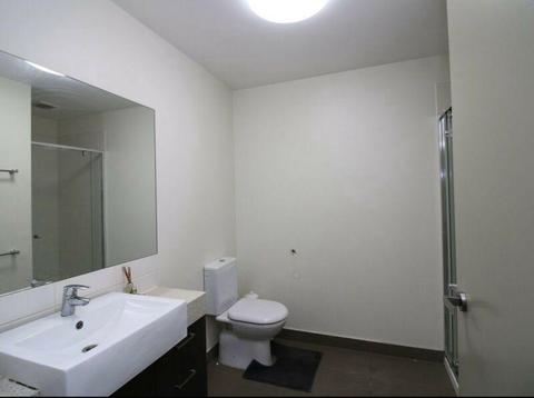 Room for rent In glen Waverley
