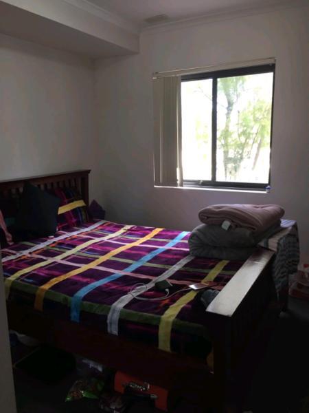 Room for rent couple and 2 girls..Adress 1 Griffiths St Blacktown