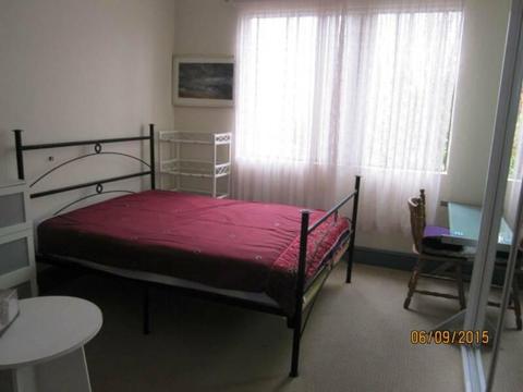 DOUBLE SUNNY BEDROOM IN FRIENDLY HOUSE - $285