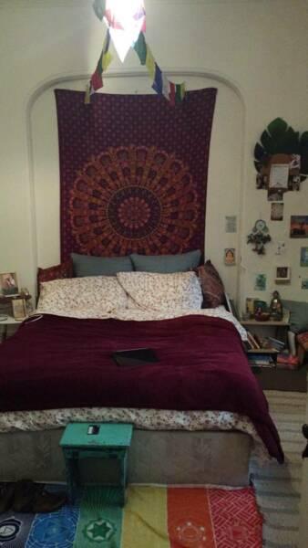 Large Room in Newtown