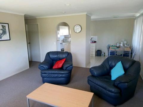 Large Room in Southport near University and Australia Fair