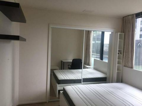 Large bedroom in Southbank