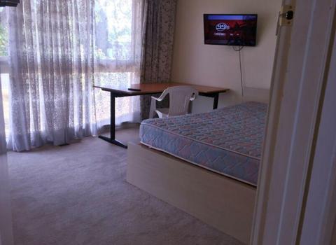Large room for rent $200 p/w in Dandenong incl. bills