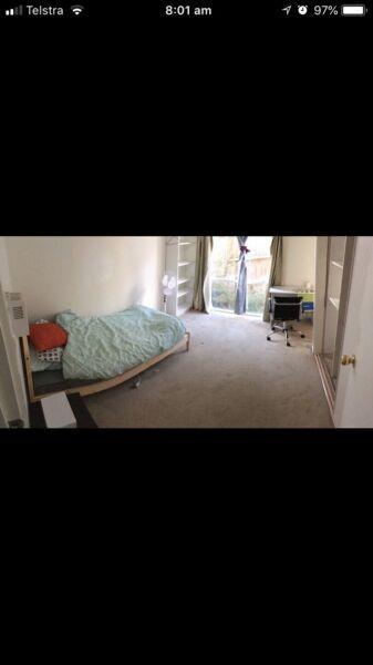$150pw Furnished single room available