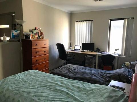 $120/W LARGE DOUBLE BED ROOM including BILLS