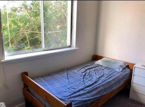 Furnished Room 10 mins Away from UWA available