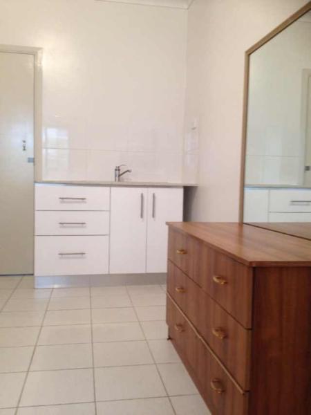 Guildford garnny flat $230 p/w furnished free WIFI and water