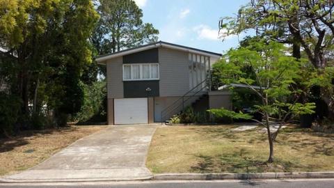 Three bedrooms Renovated Highset house