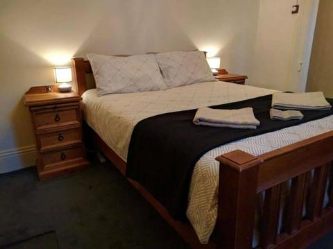 Two-bedroom house in Inner West Melbourne $595/wk inc all bills!