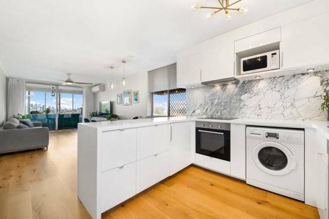 Burswood 2x1 renovated apartment with city views