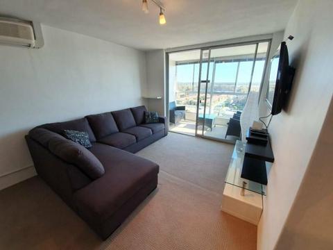 Top Floor apartment - Stunning views - Fully Furnished