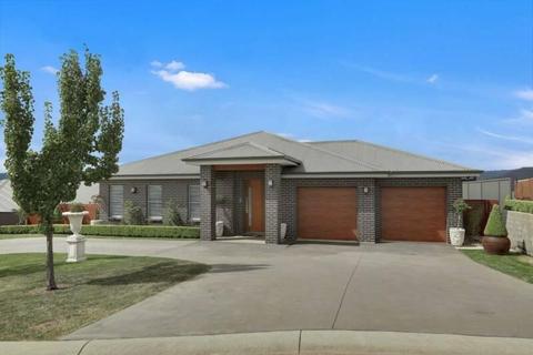 Beautiful House for Sale Bowenfels Lithgow