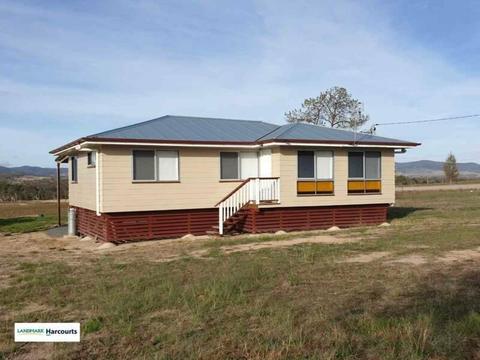 Renovated 3 Bedroom Home in Ballandean QLD