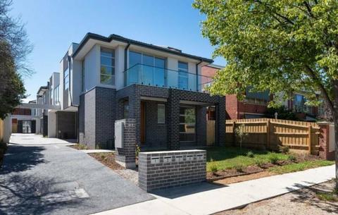 Brand new completed townhouse in Mitcham close to all amenities