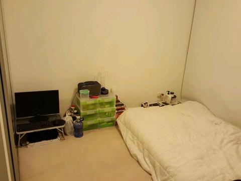 Second room for rent