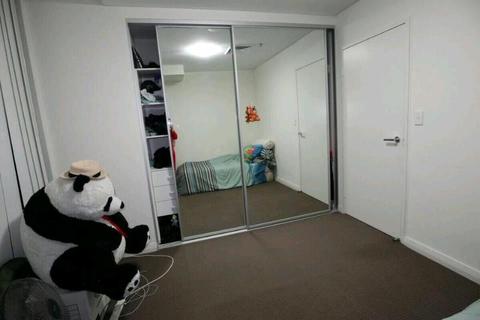 Private 2nd room to rent in mascot area