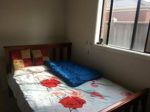 Room available in Tarneit