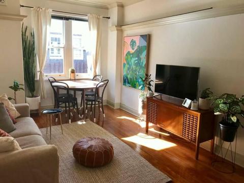 Potts Point 1 bedroom flat available 12 Sept - 9 Oct