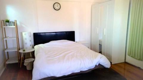 Short term fully furnished room bills included