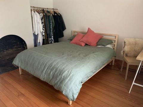 Brunswick Sublet and cat sit 20 Sept - 10 Oct