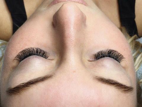 Eyelash Extension Business (Training Included)