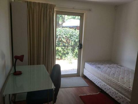 Nicely presented furnished room close to City