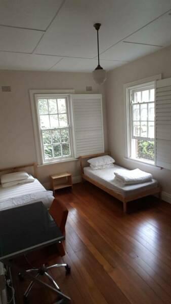Large clean furnished room in Coogee close to the beach