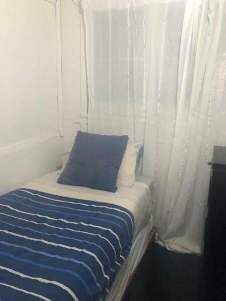 Single room for Canterbury house. $ 145 pw - Ready to Move Tonight