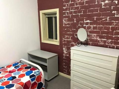 Newly renovated CLEAN furnished room. CBD, GreenSquare,Alexandria,USYD