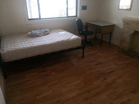 Double size bedroom for rent