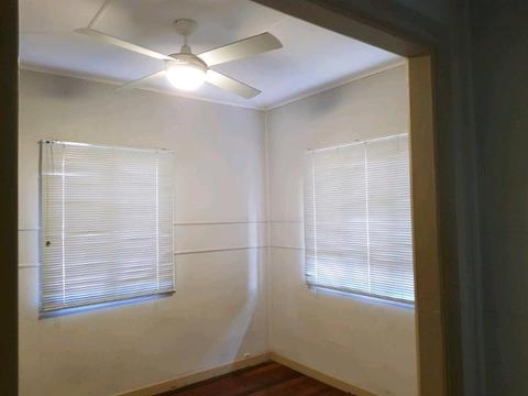 Room in great location, Indooroopilly
