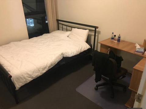 $270 / Single Room # Charlotte St #CBD #Brisbane City (Near QUT)