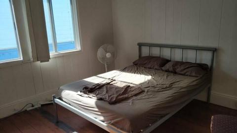 West End Furnished Single Room Available