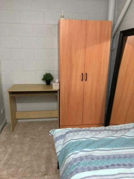 Single room for rent in Adelaide City