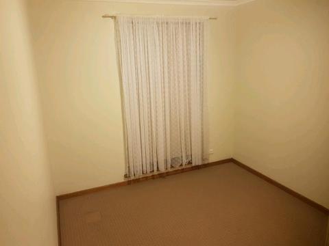 Room for rent $100p/w