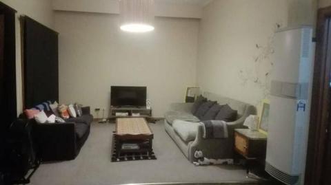 Room for rent in sharehouse in Brunswick West