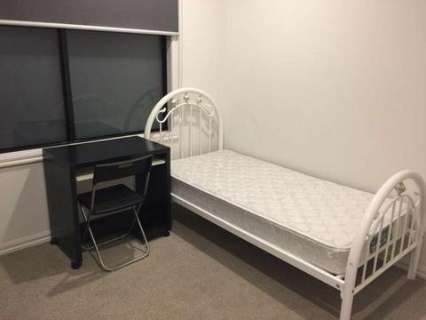 Burwood room rent - all inclusive near Deakin Uni