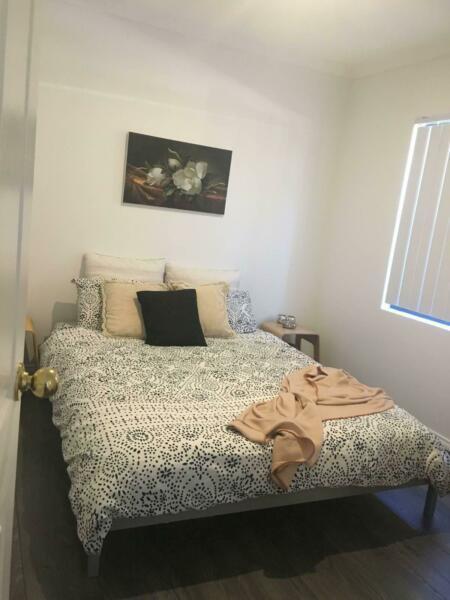 Queen Bed Room with Large Bathroom For Rent