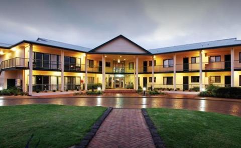 Nepean Country Club Accommodation-Jan 10th-17th Jan, 7nights 6 People