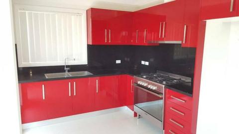 2 B/R FLAT FOR RENT IN GREEN VALLEY,MINS FROM SCHOOL & AMENITIES