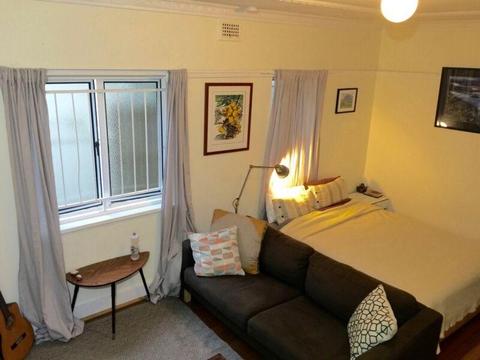 Southbank Short Term Lease Available 1 Bed Room Fully Furnished