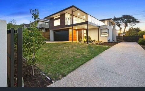 DROMANA Brand new house for RENT