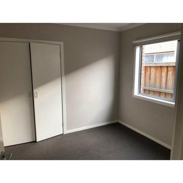 Room available for rent in keysborough