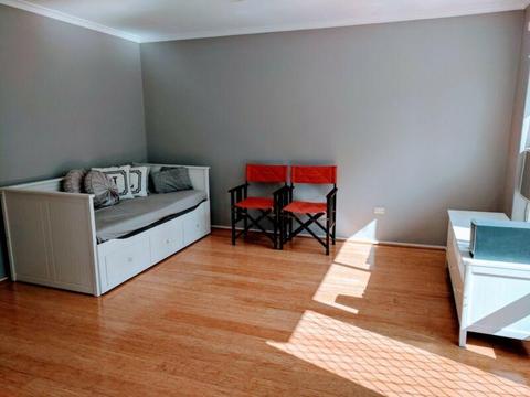 1 BR Renovated Apartment IVANHOE