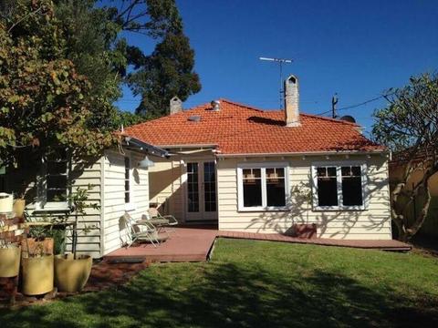 Central Maylands Character Home 'The Oak and Mound'
