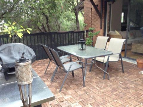 TWO BED APART:CLOSE QE2, KINGS PARK. UWA, BUS. TRAIN AVAIL 14/9/19