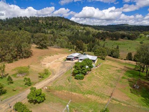 20 Dolleys Road Withcott 20 Acres