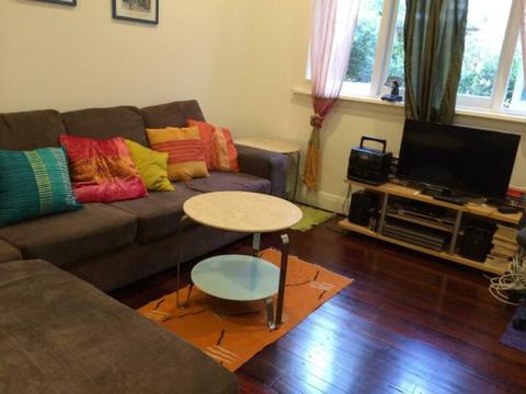 Bondi Beach 1 person wanted for furnished share room in 2 bedroom apt